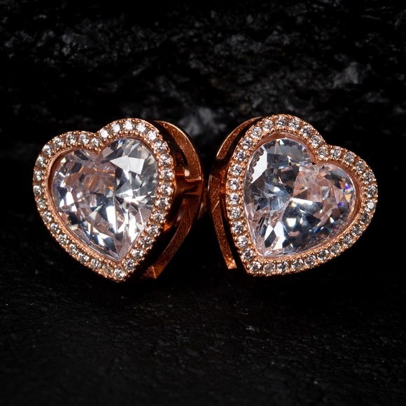 Elegant Heart-Shaped Rose Gold Earrings - Picture 2 of 5